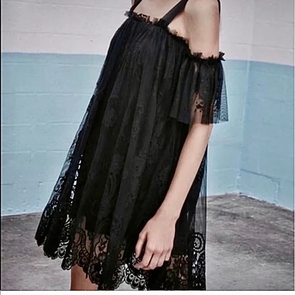 chinese dress ladies Backless One-Shoulder Lace Gown main image 1